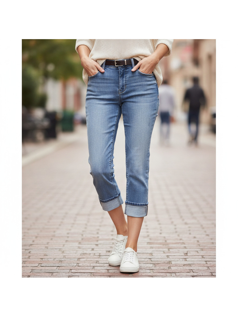 White House Black Market Blue Women's Stretchy Cuffed Jeans Size 8 - Very Good